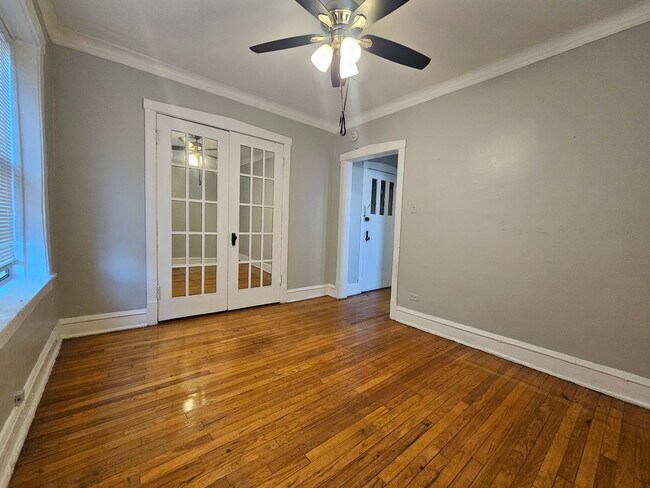 Building Photo - 4829 N Springfield Ave