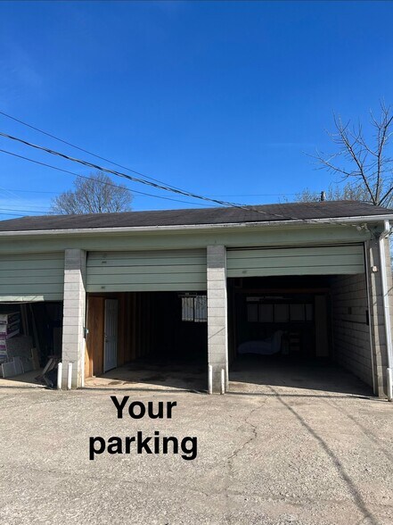 Building Photo - 3496 Lansdowne Dr