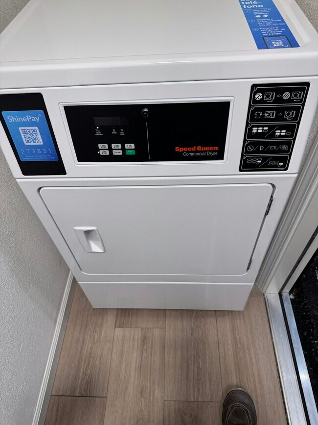 Building Photo - 2126 N Glenn Ave