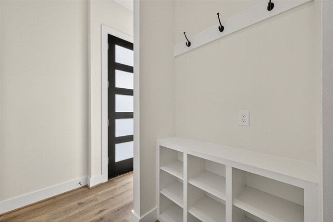 Building Photo - 808 Fortune St