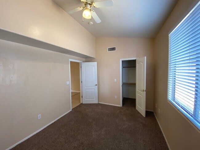 Building Photo - 7716 S Lions Spring Way