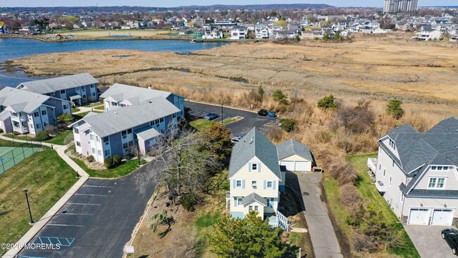 Building Photo - 47 Valentine St