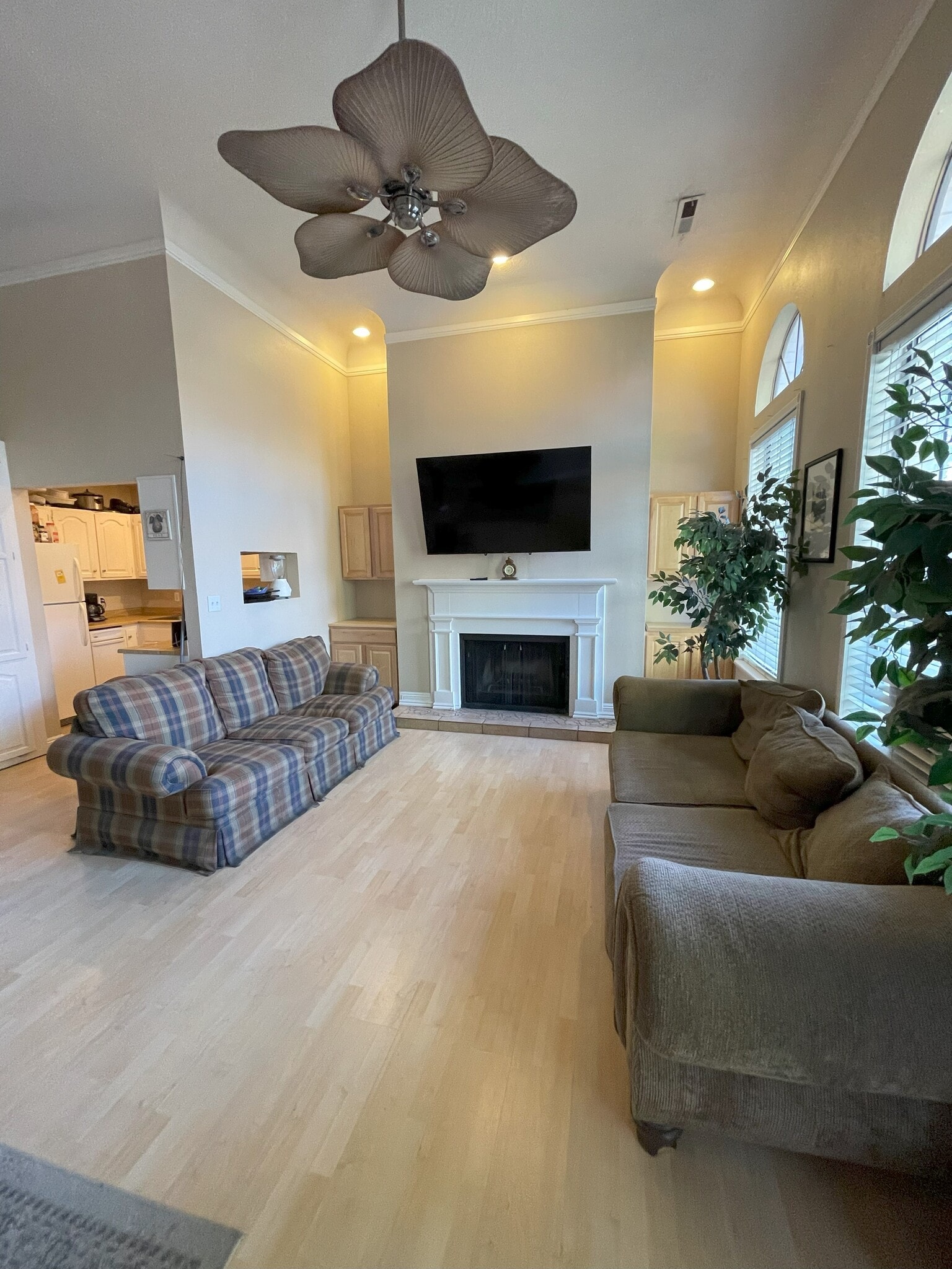 Building Photo - 325 S 200 E