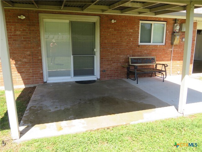 Building Photo - 1339 Mockingbird Ln