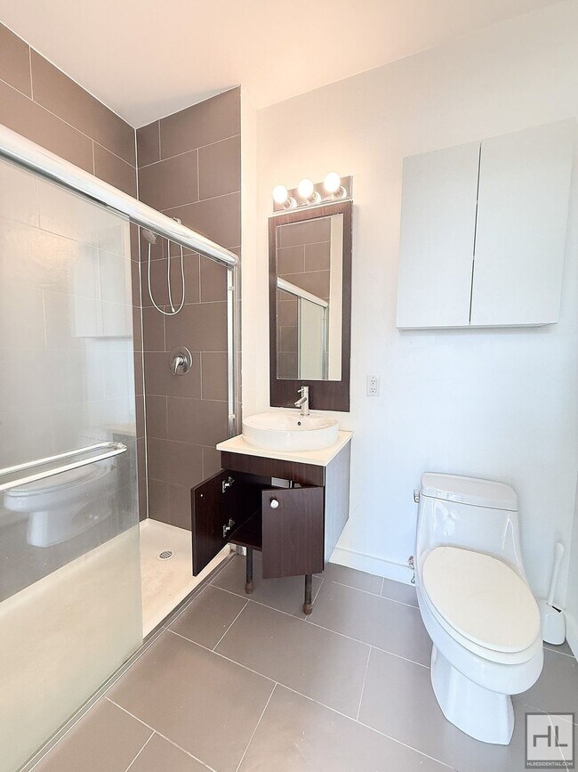 Building Photo - NOLL STREET / Bushwick 3-Bed 2-Bath