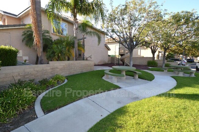 Building Photo - 227 Galante Way