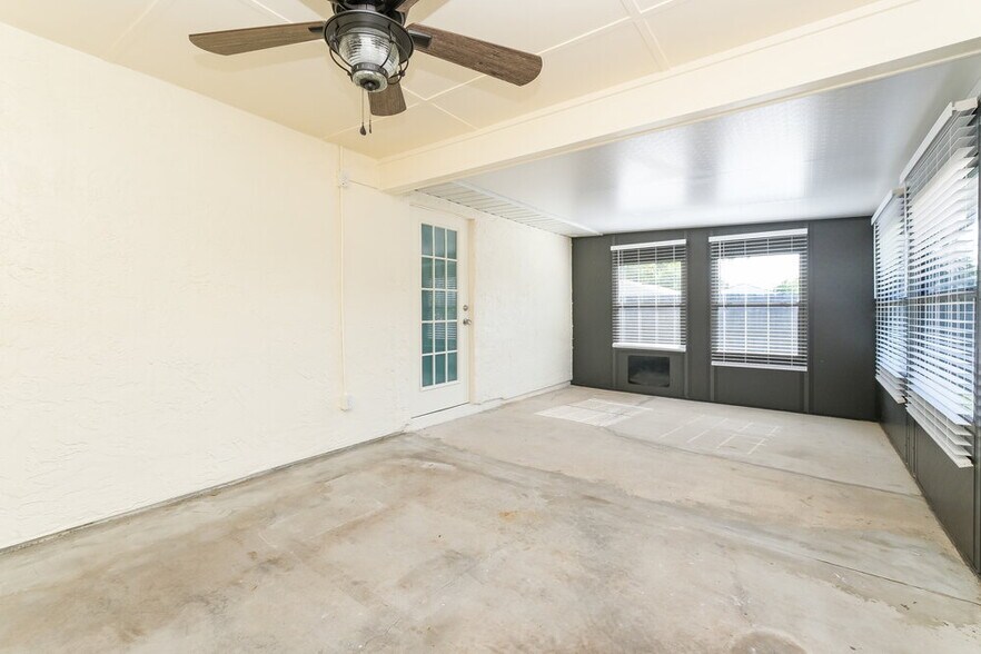 Building Photo - 662 Timber Bay Cir W