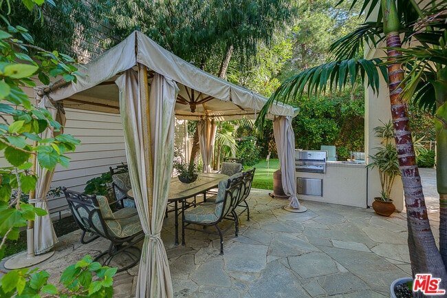 Building Photo - 2370 Brookshire Ln