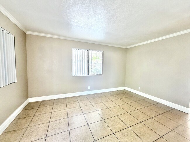Building Photo - AVAILABLE NOW!! 3 Bedroom / 2 Bathroom Townhouse with pool in Cathedral City