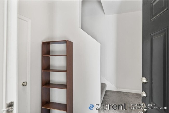 Building Photo - 3 br, 3 bath Townhome - 334 Dunsmuir Terra...