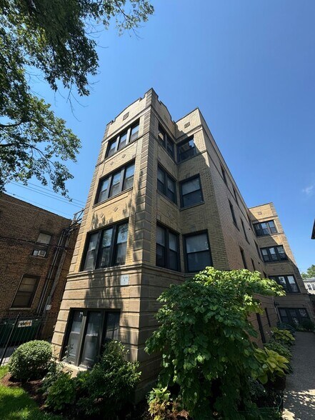 Building Photo - 4814 N Monticello Ave