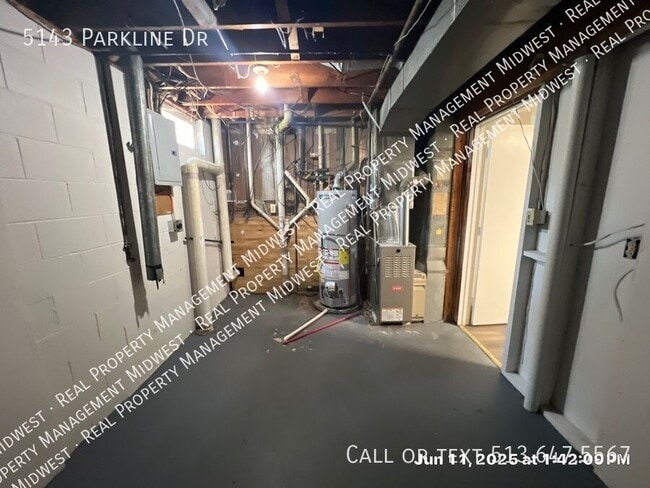 Building Photo - 5143 Parkline Dr