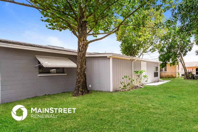 Building Photo - 1320 49th Street N