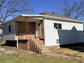 Building Photo - 1317 Plum St