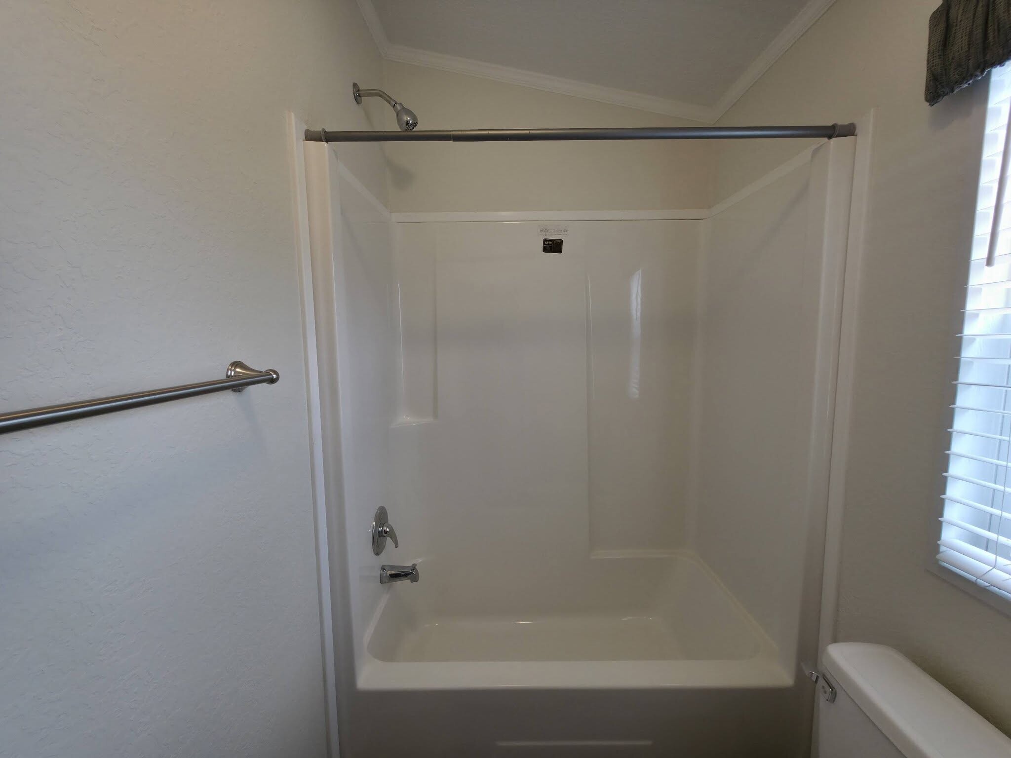 Building Photo - 1309 W Plum St