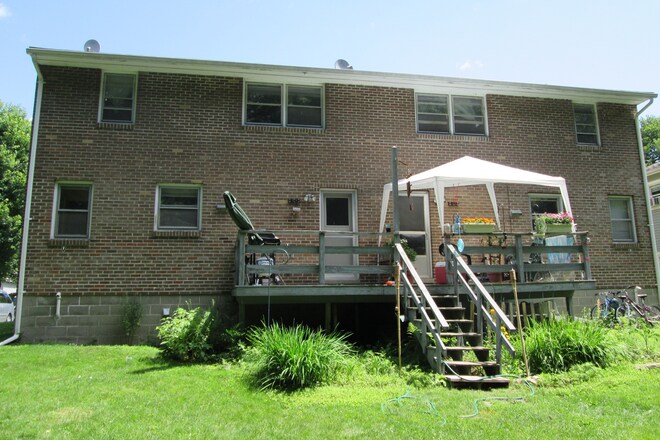 Building Photo - 226 Curtis Ave