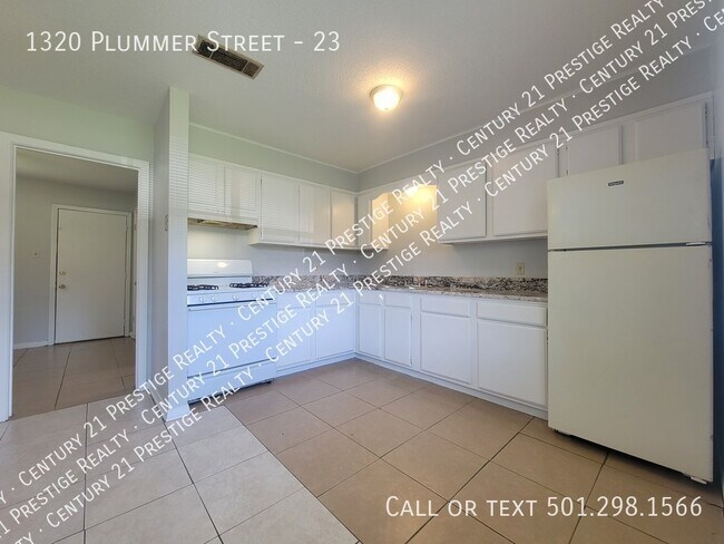 Building Photo - 1320 Plummer St