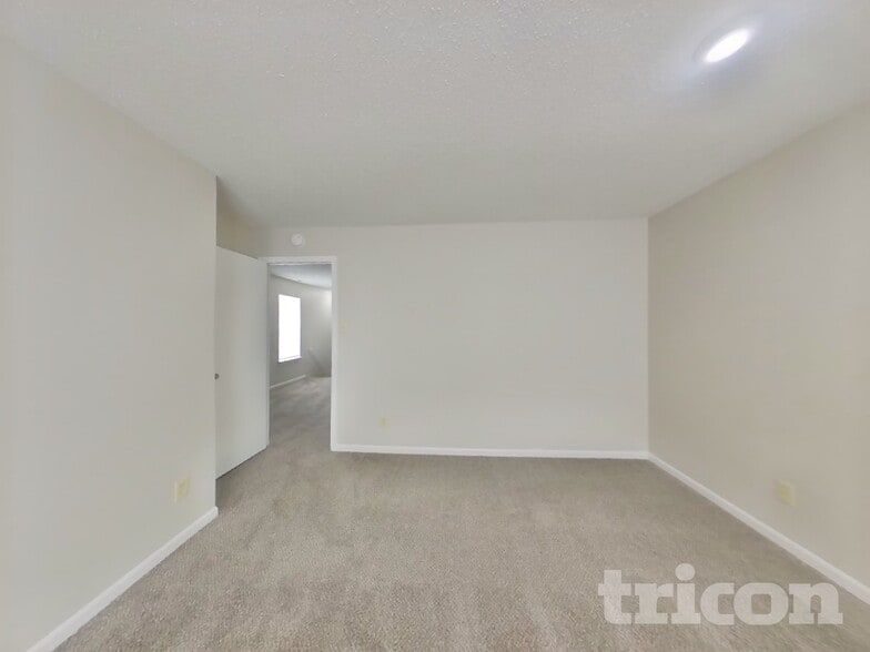 Building Photo - 5956 Portman Pl