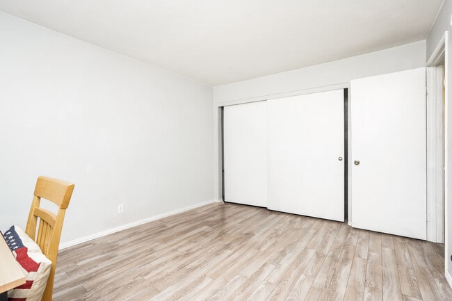 Building Photo - 2530 Clairemont Dr