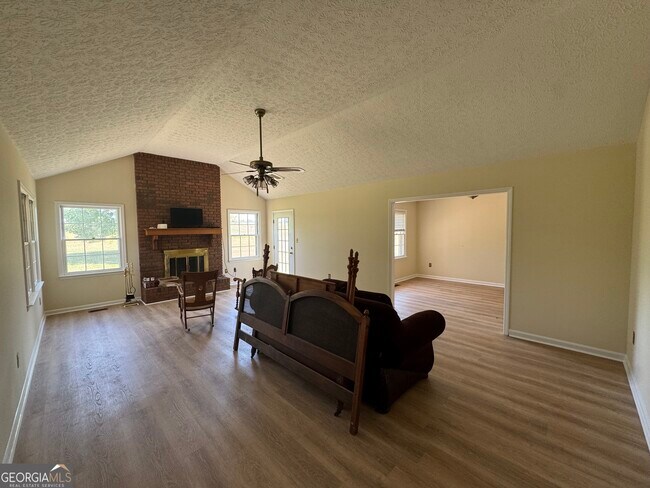 Building Photo - 1041 Limmerick Dr