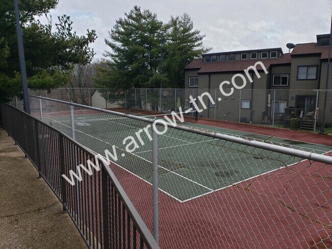 Building Photo - Great 1 bedroom, 1 bathroom condo in the h...