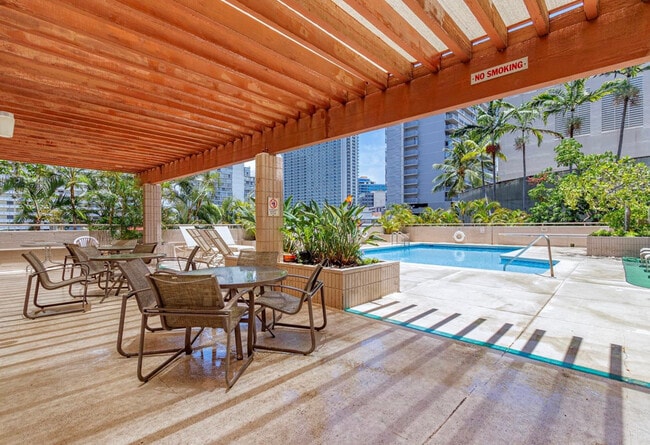 Building Photo - 1848 Kahakai Dr