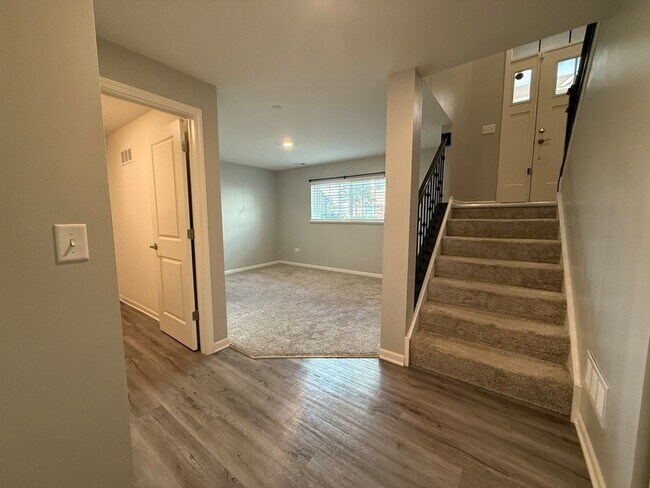 Building Photo - 8972 Dolby St