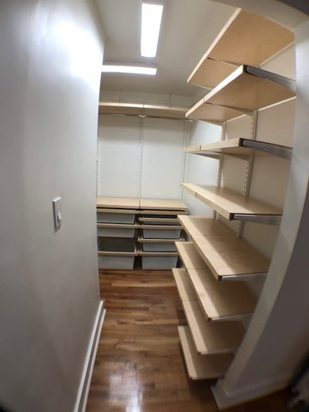 Building Photo - 6629 Dalzell Pl