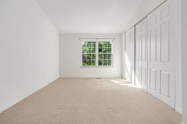 Building Photo - 8066 S Columbine Ct