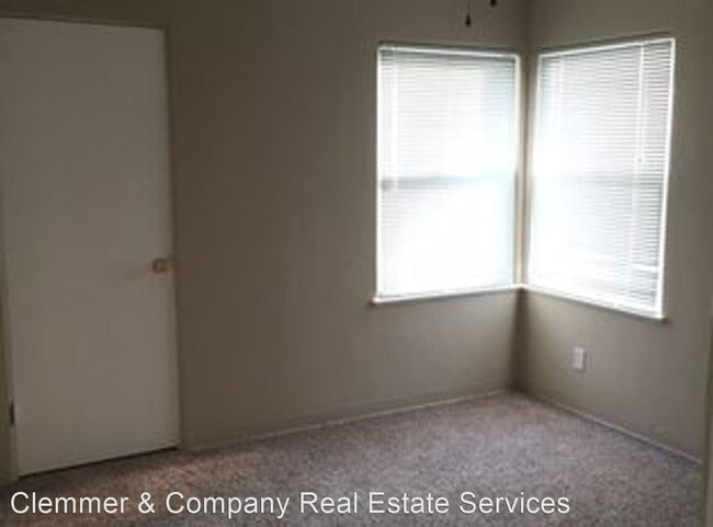 Building Photo - 2 br, 1 bath House - 112 E. Moneta