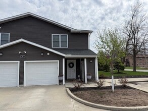 Building Photo - 46 Roger Chaffee Dr