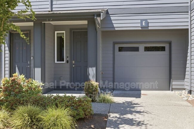 Building Photo - 19324 35 Dr SE