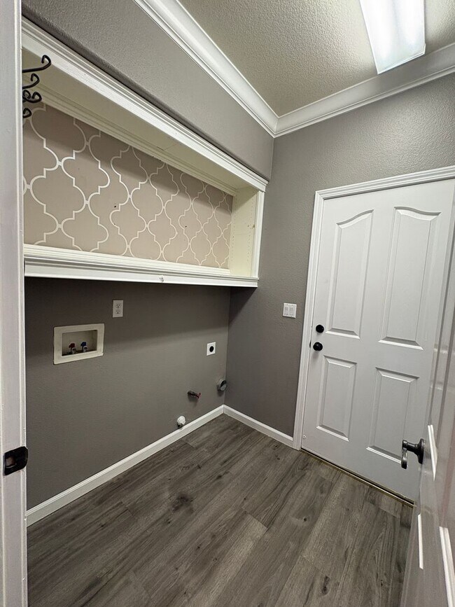 Building Photo - 139 Ainger Cir
