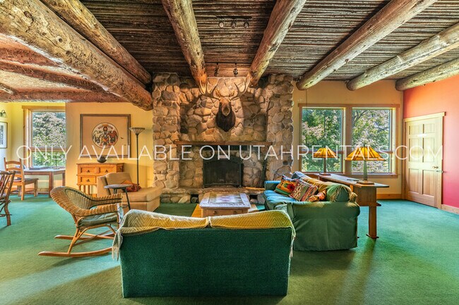 Building Photo - 2718 Stewart Rd