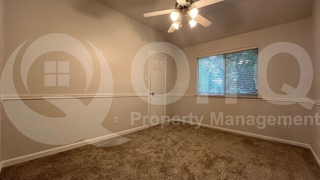 Building Photo - 1509 Lacewing Dr
