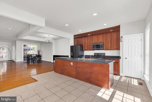 Building Photo - 9249 Laurel Ridge Crossing Rd