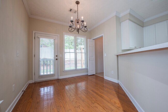 Building Photo - 1613 Over Cup Cir