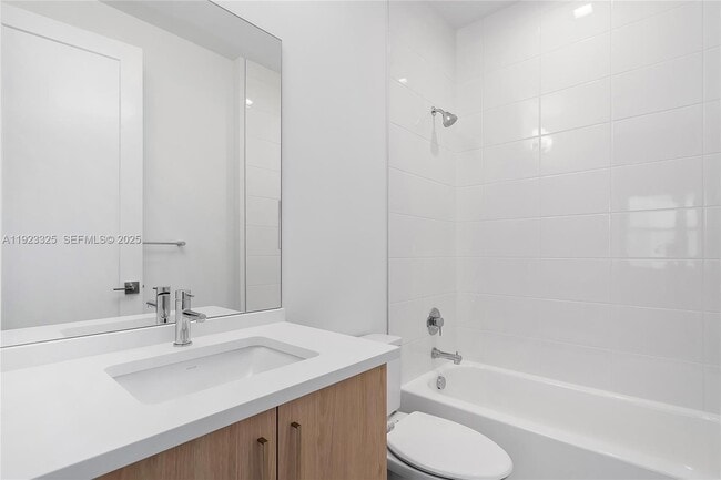 Building Photo - 9362 Tulip Leaf Ct