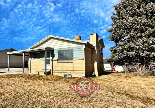 Building Photo - 2332 W 6200 S