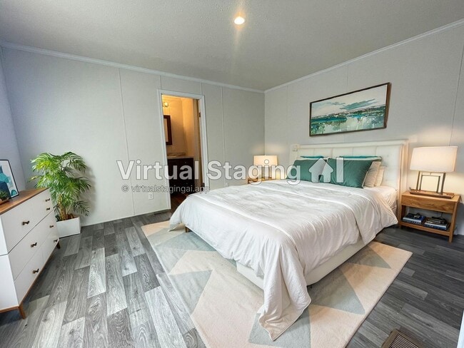 Building Photo - 15862 Villaire Ave