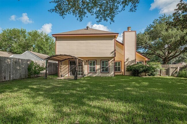 Building Photo - 15803 Locust Grove Dr