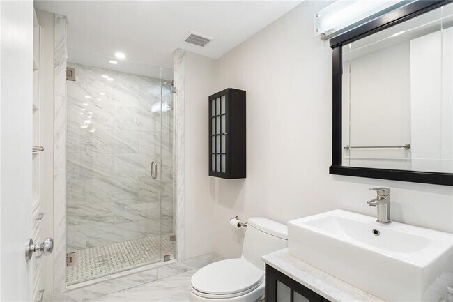 Building Photo - 130 26th St NW