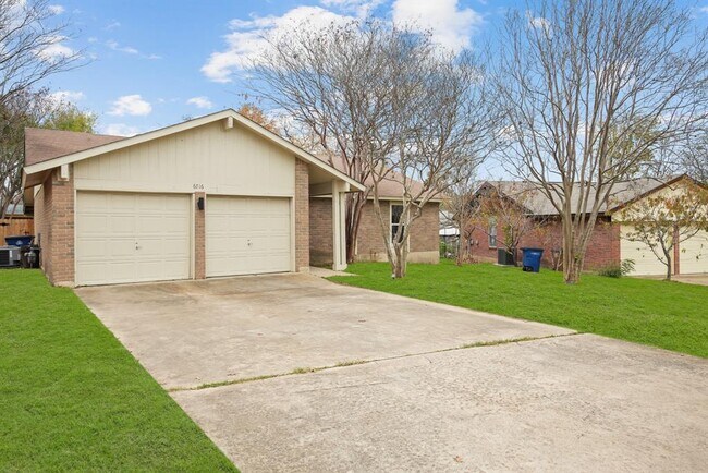 Building Photo - 6716 Skynook Dr
