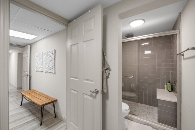 Building Photo - 12122 Royal Valley Dr