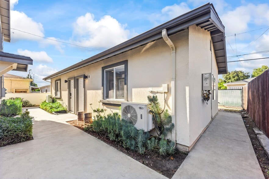 Building Photo - 1629 W Summit St