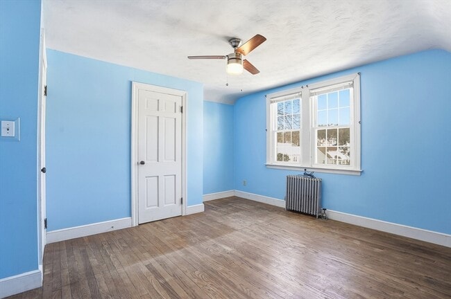 Building Photo - 12 Cardinal Rd