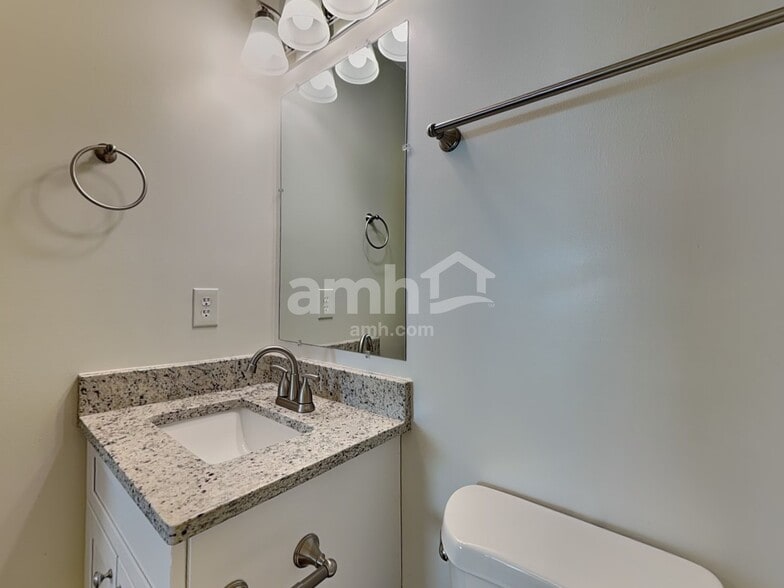 Building Photo - 3112 Teton Dr