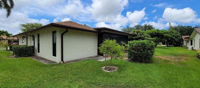 Building Photo - 6060 Baywood Ln