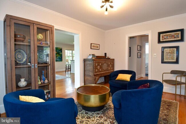 Building Photo - Discover exceptional comfort and timeless style in this beautifully updated single family residen...