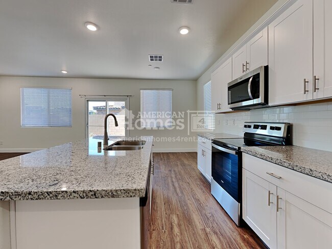 Building Photo - 92 Cabaletta Lane